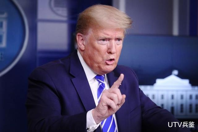 『伊朗』伊朗海军闹出乌龙事件！反舰导弹把自家军舰打开花，致数十人伤亡