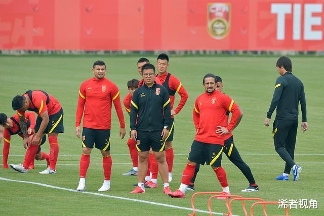 【世界杯】下午1点,中国足球传喜讯: 李铁又添利器,日韩恐难阻国足进世界杯