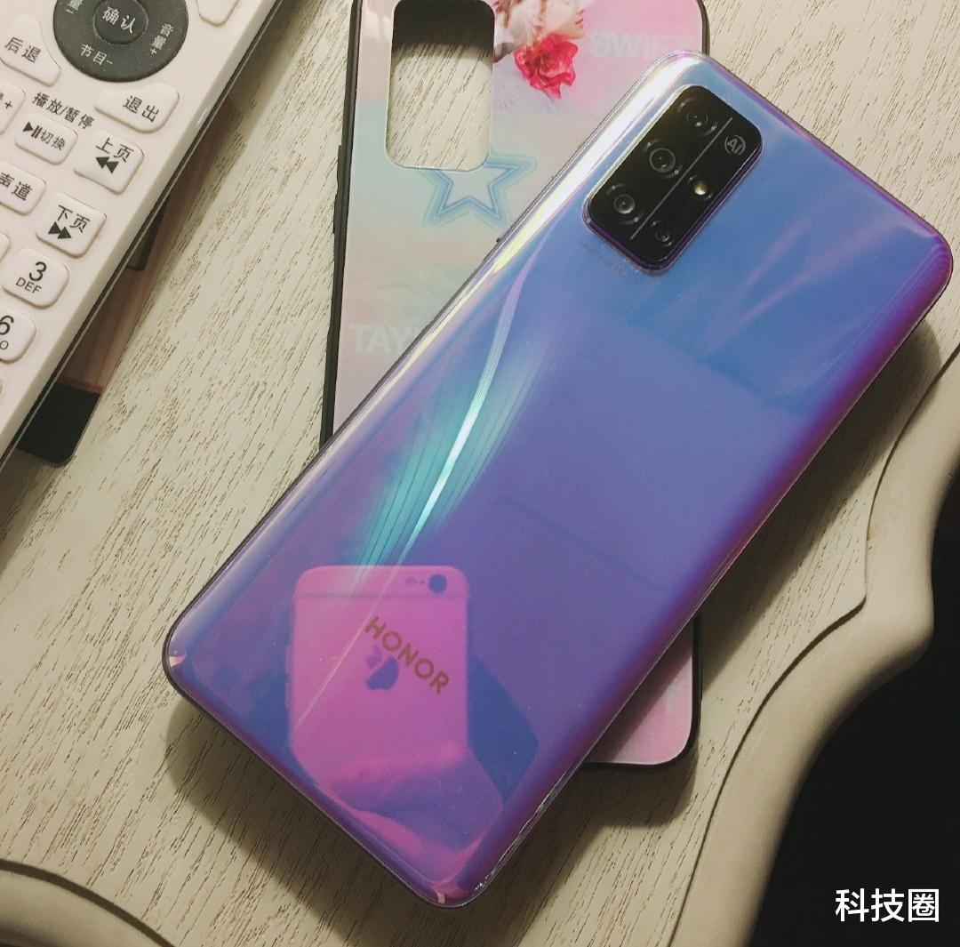 [荣耀]明明比荣耀30S更强，但iQOO Neo3依旧卖不过荣耀太难了