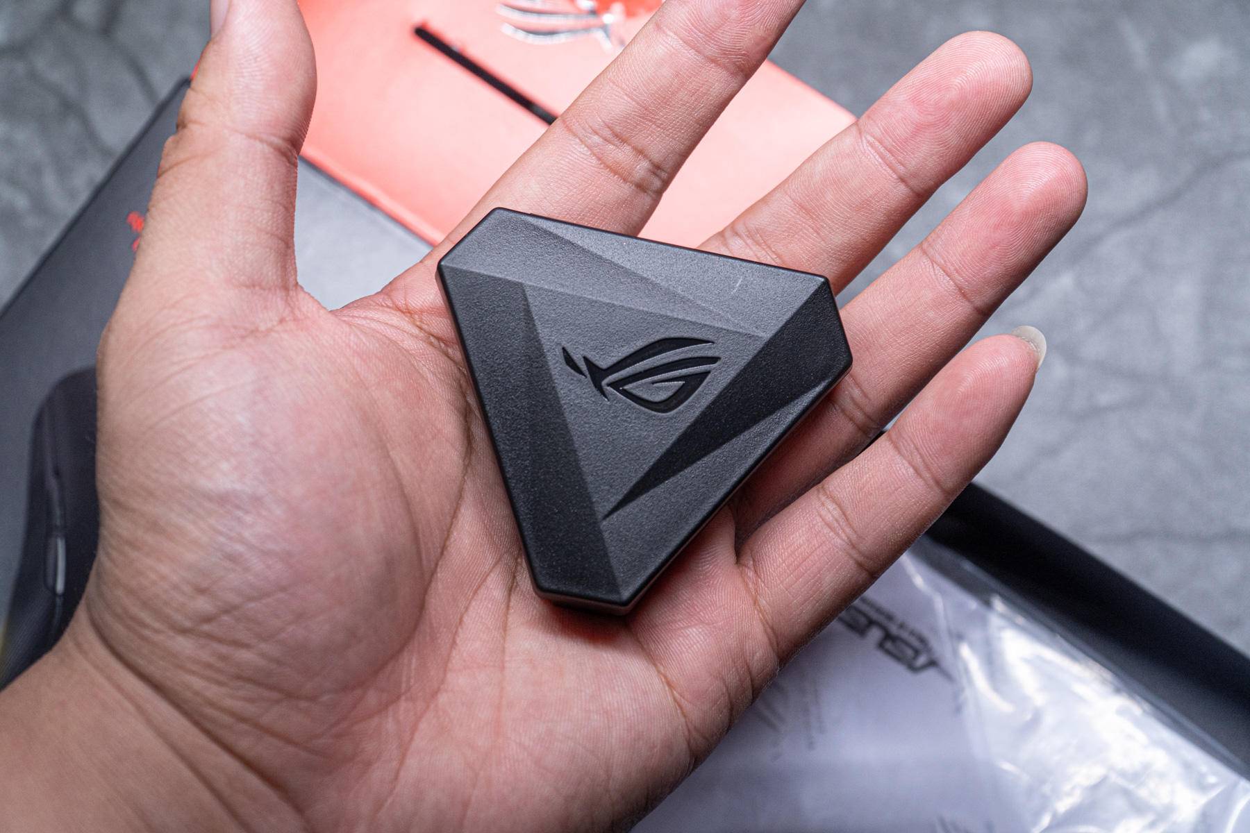 华硕|全能又客制，玩家国度 烈刃2 鼠标开箱简评