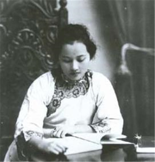 宋美龄|宋美龄与宋庆龄至死不见,天各一方却立下相同遗言,内容让人心酸