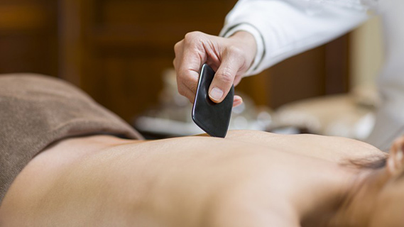 「」湿气重，自己就能辨别，去除湿气的方法也非常简单