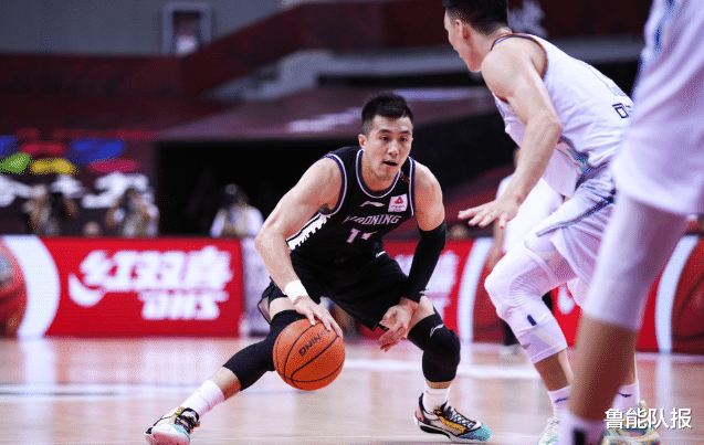 郭艾伦|郭艾伦“顶撞”教练对话曝光：我就打20分钟，你再让我打会呗