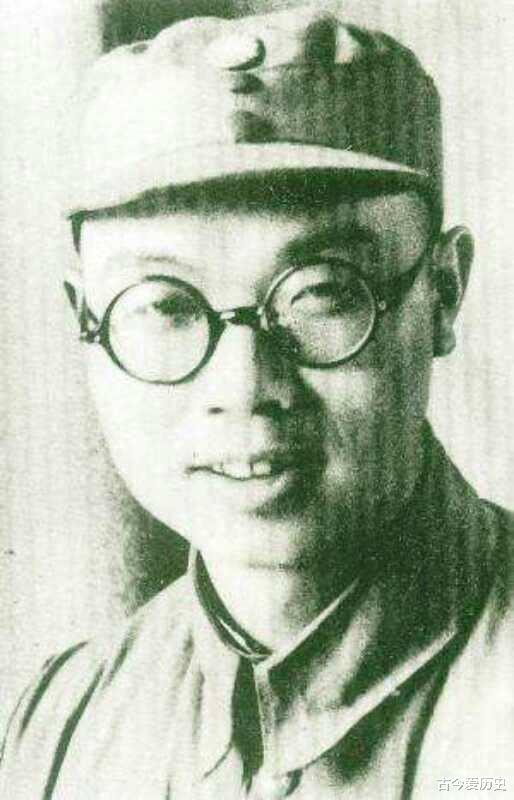 【新四军】他是新四军四巨头之一,为不拖累战友举枪自尽,儿子如今是将军