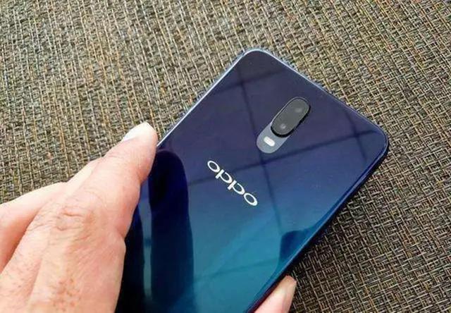【oppo r17】OPPO的“套路”，OPPO R17暴降到1498，这手机谁买？