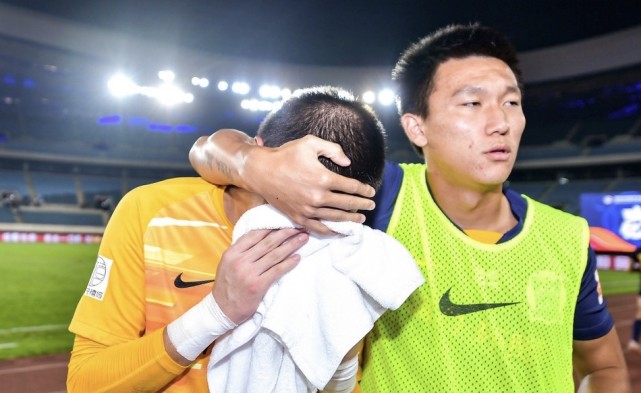广州恒大|赛后痛哭！21岁门将屡献神扑后，2次失误送恒大2球！仍获6.6分完爆国门