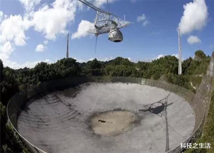 『射电望远镜』全球第一“天眼”退休，曾耗资2.6亿，如今为何惨遭遗弃？