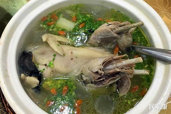 木耳|木耳嘌呤高，尿酸高的人不能吃？医生告诉你实情，不要再吃错