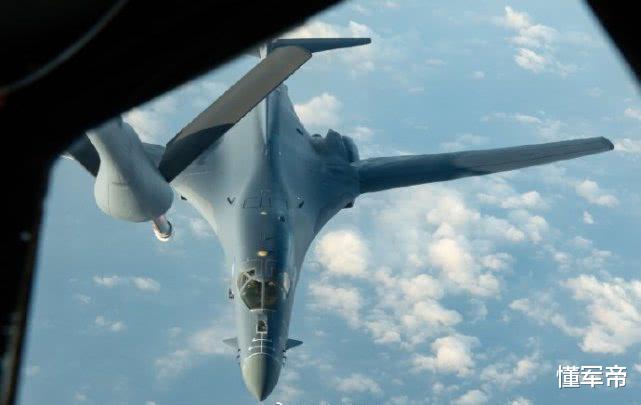 『轰炸机』2架B1B轰炸机飞抵亚太，大国雷达全程毫无反应，美：这次动真格了