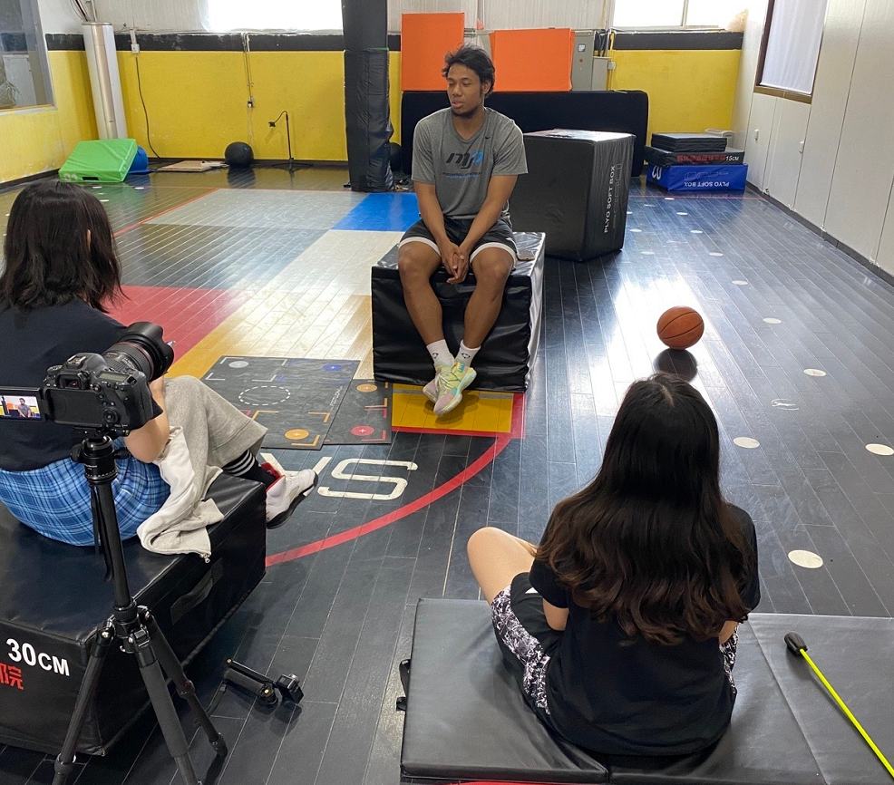 张宁■2020状元大热祝铭震,刻苦训练变“野人”,张宁却在跑公益?