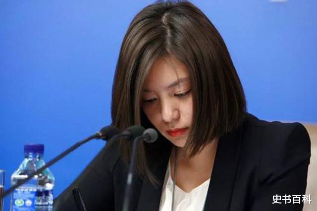 亲爱的翻译官■她是中国外交部\四大女神\之一,\冷眼\翻译官,神似赵薇