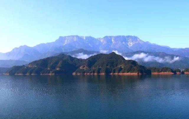 峨眉山|四川封禁6年的景区重新开放，比峨眉山更壮观，九寨沟也甘拜下风