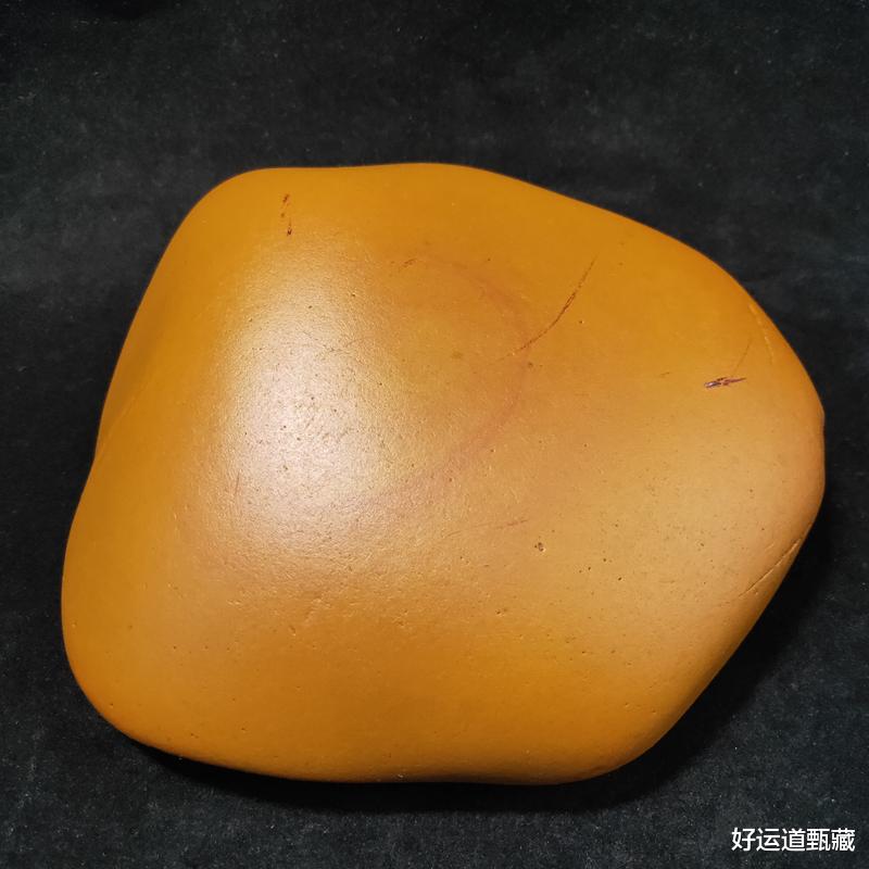 黄龙玉：黄蜡石，黄龙玉以及缅甸黄玉，有什么不一样的地方