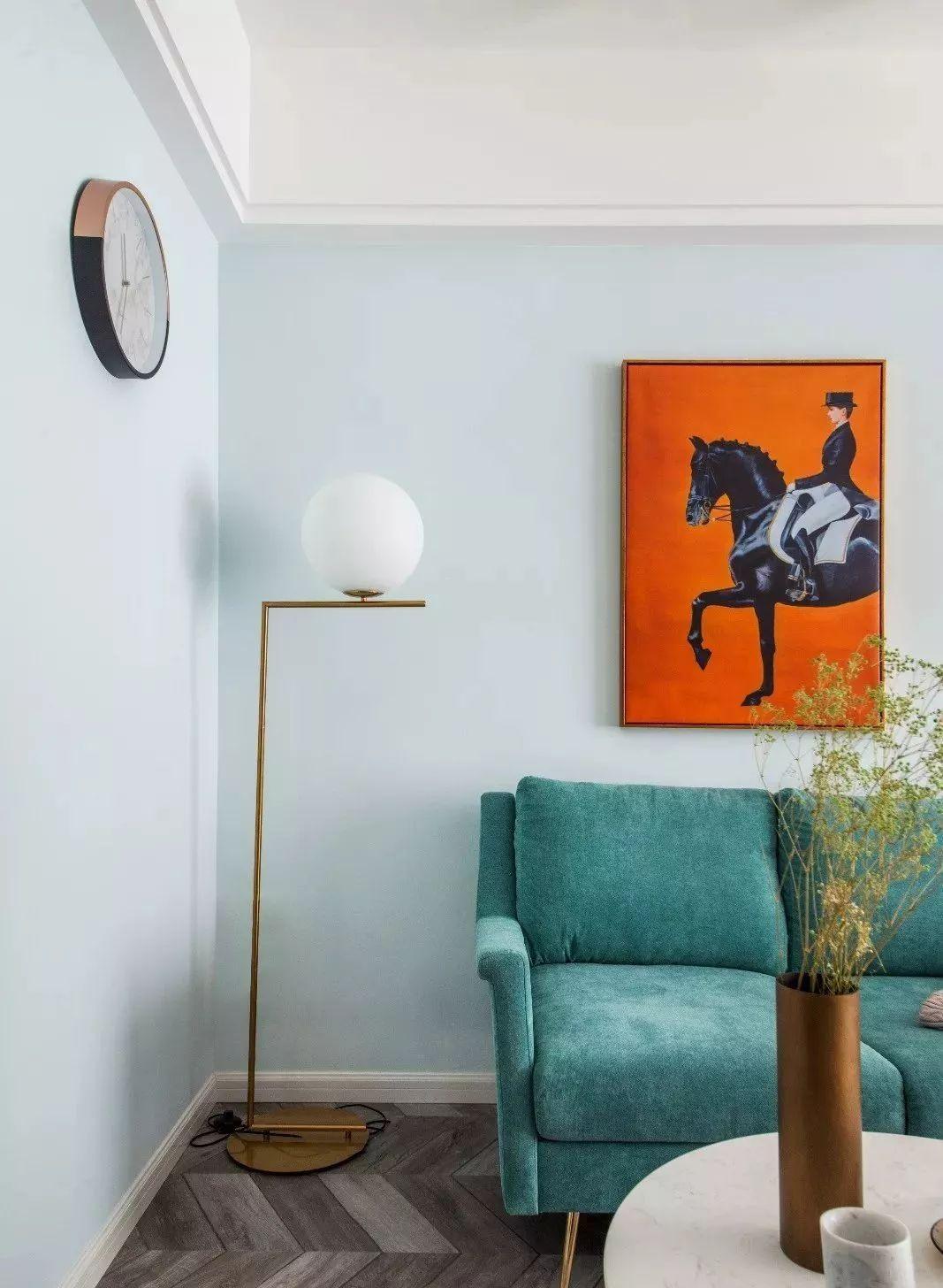 28岁，一个单身女的40平温馨小窝，全屋轻奢风，装出大空间，晒晒