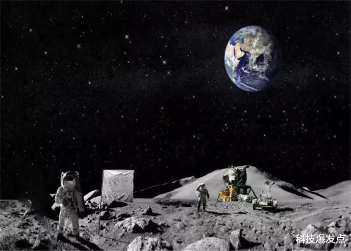 「眼镜王蛇」载人登月成功后，月球上没有发射站，宇航员是怎么返回地球的？