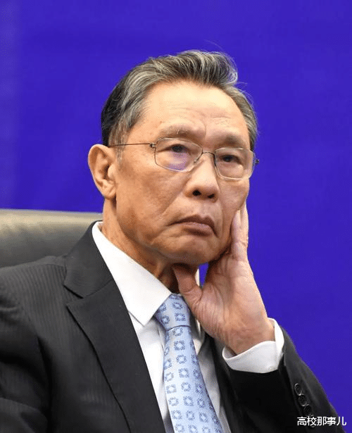 『』多地调整开学时间,计划赶不上变化,学生开学仍需要继续等待