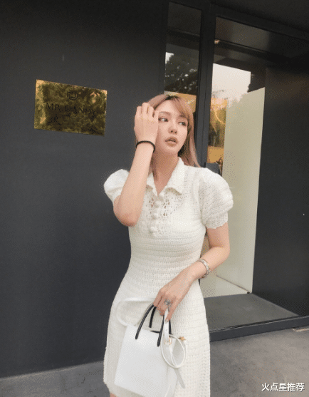 痘痘 周扬青首次晒无PS自拍，失去滤镜后变“痘痘肌”，瞬间老十岁