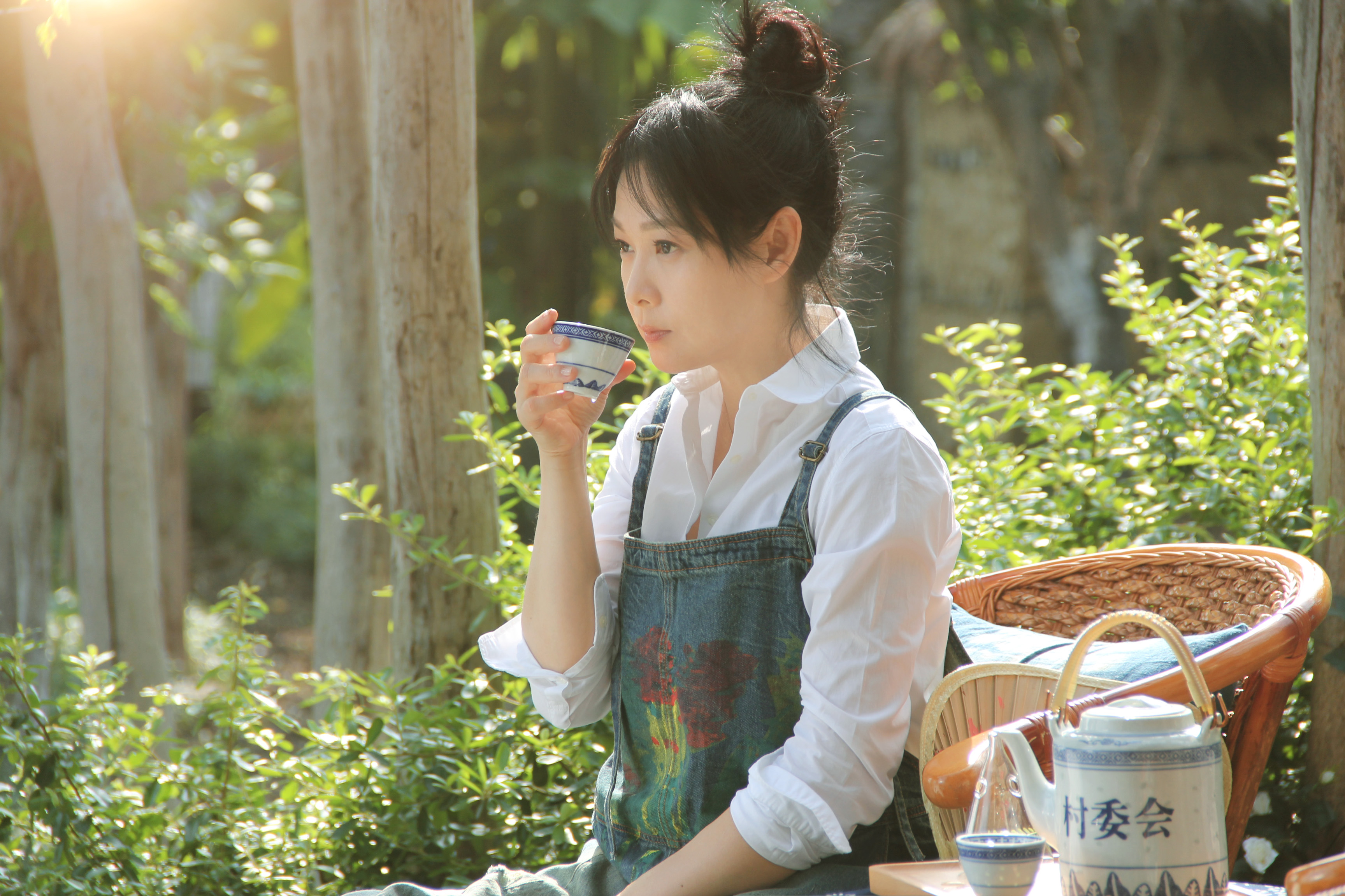 49岁刘若英婚姻坎坷遗憾错过黄磊转身嫁给亿万富商却分居9年