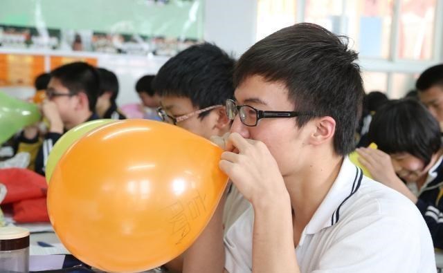 学霸：五一“长假”放五天，高三党不会开心，究其原因：学霸都感觉心累