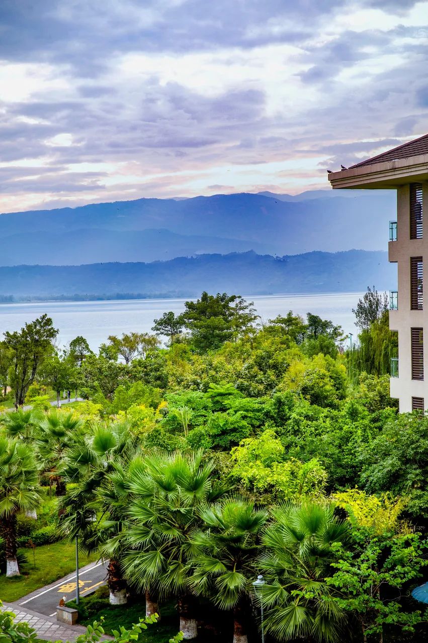 古镇 正适合小住7天的绝美小城小镇，不费钱不需攻略，和当地人一起享受慢生活！