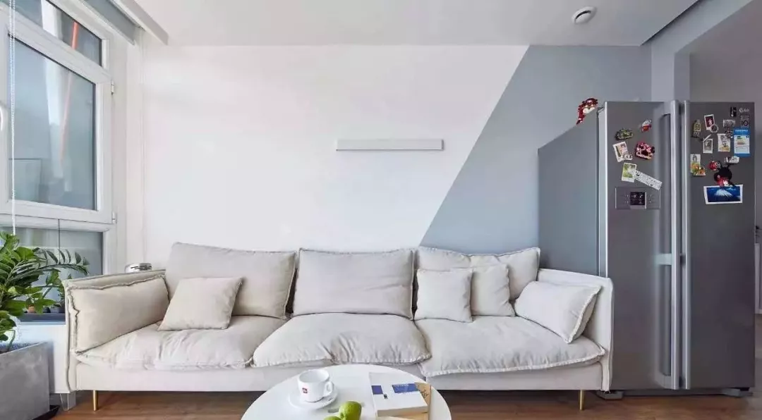 ##后悔把冰箱放在厨房了，太难搞卫生了！现在都流行放这里...…