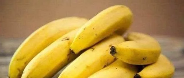『香蕉』香蕉和此物一起吃，胜过“安眠药”，可安神助眠“沾床就睡”