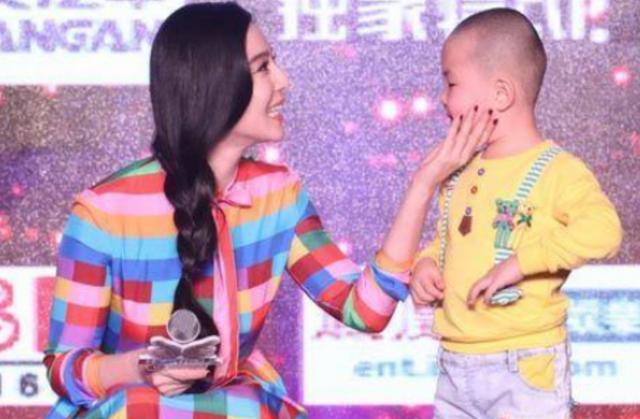 春晚|5岁上春晚，年薪过百万的男孩，如今怎么样了？妈妈：好后悔