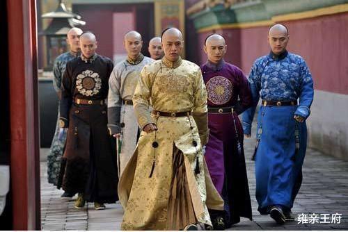 乾隆|为何康熙传位爆发了“九子夺嫡”,而乾隆的皇子们却个个无心争储