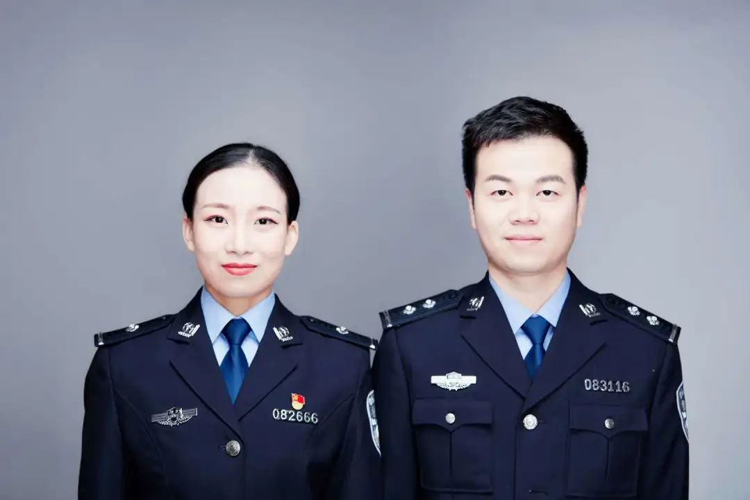 「李兰娟」有排面！李兰娟为这对孝感民警夫妻证婚！