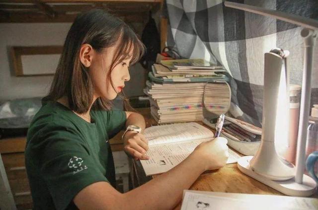 河南大学|“我儿子错哪了”，3600÷9＝400被打叉，宝爸愤怒质问却惨遭打脸