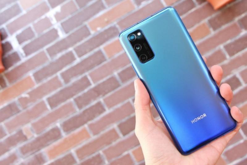 华为荣耀|华为荣耀冲刺双十一，从3299跌至2399，麒麟990+40W快充