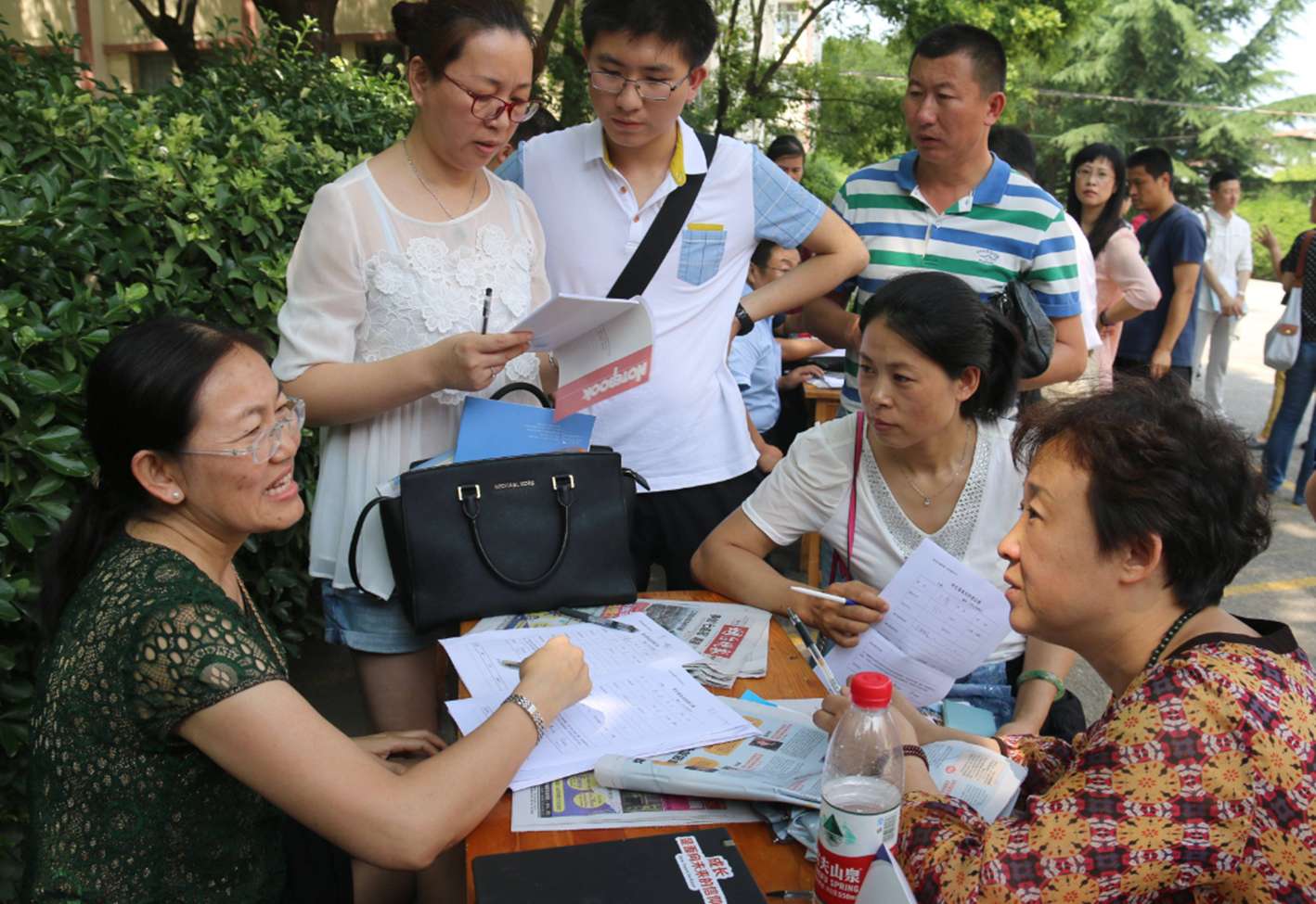 招生|“最坑人”的4个本科专业,招生数量大,就业率却奇低,避免踩雷