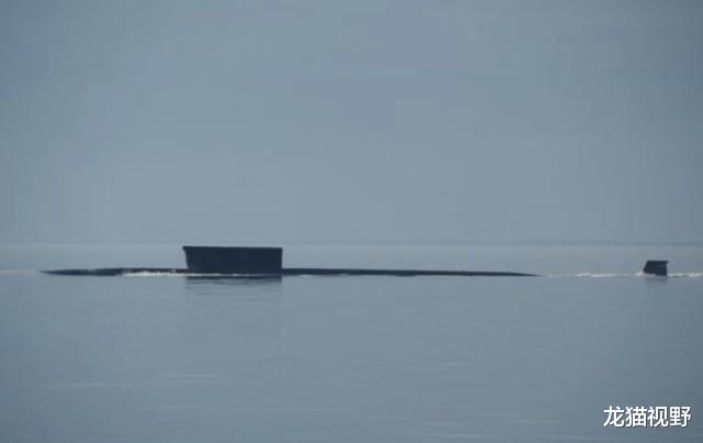 核潜艇|数十艘战舰集结，核潜艇逼近美国，随时荡平华盛顿，美：别动手