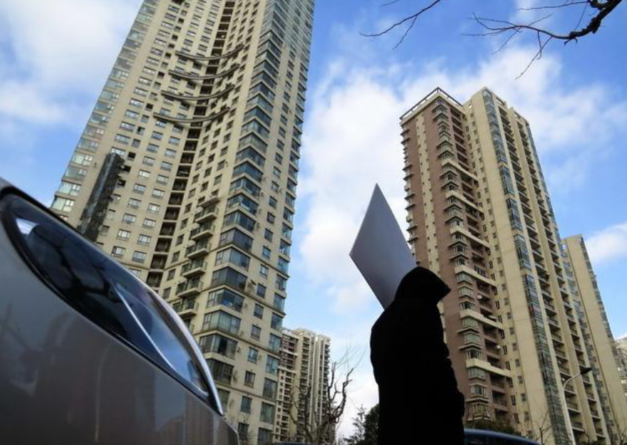 撑不下去了！朋友终于倒在每月1万房贷的血泊当中