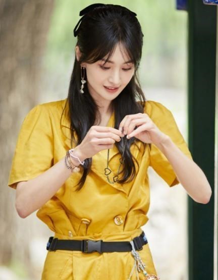 郑爽|郑爽人设再翻车？录节目拒绝化妆，队员输掉比赛却让对手方道歉