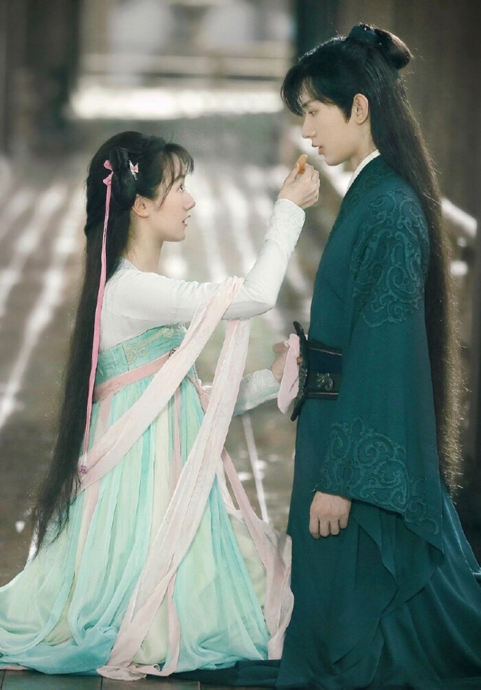 【周深】周深太忙了！最近大火的影视剧主题曲都有他的参与，歌迷们有福了