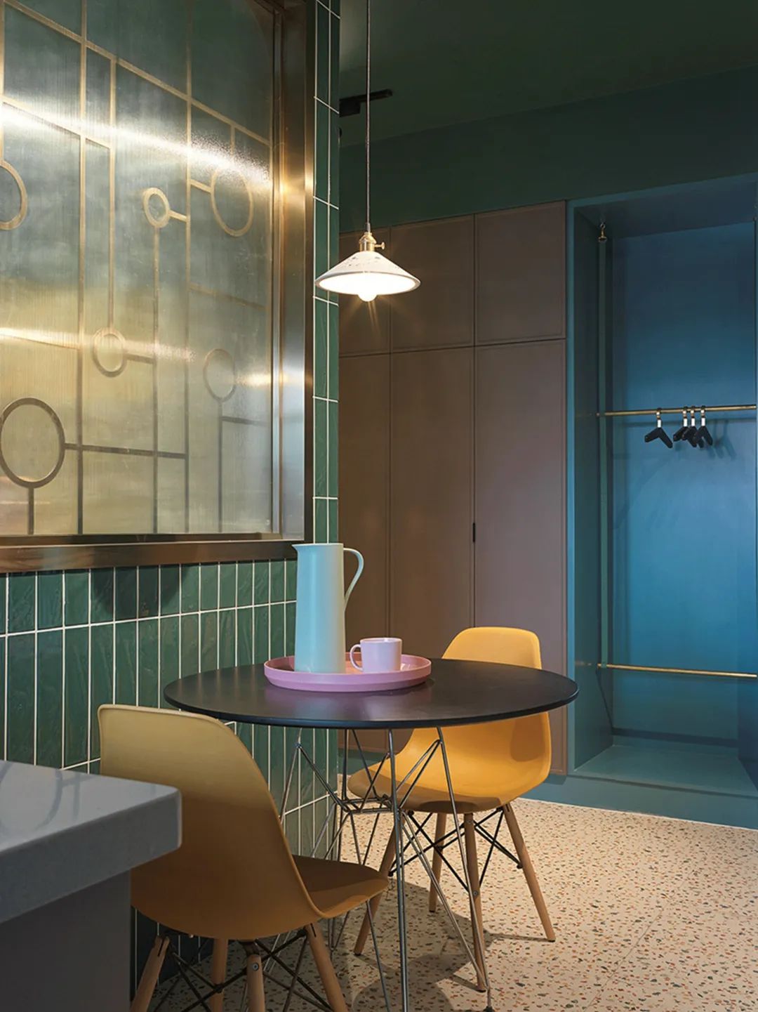 「」59㎡现代摩登，鲜艳大胆的色彩，小资优雅好情趣