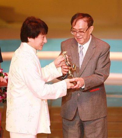 范冰冰|2008年谢晋的葬礼上，刘晓庆怒吼范冰冰失控赵薇大哭，到底为何？