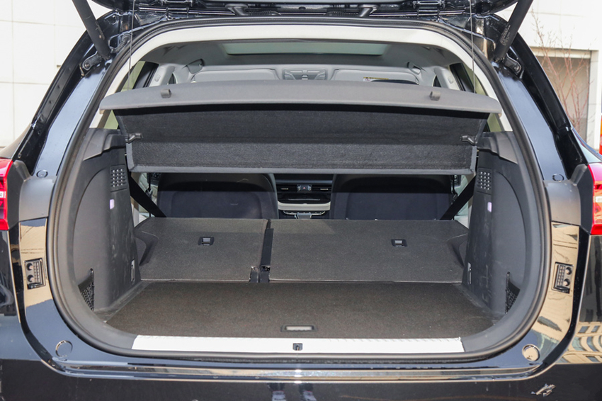 红旗hs5@买啥汉兰达！比奥迪Q5还漂亮10倍，起步2.0T，60万档次才18万