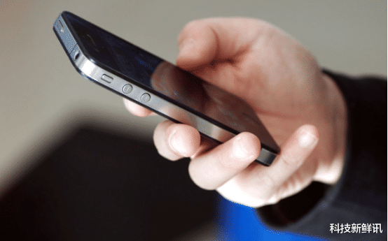 「手机电池」新规定!手机电池“必须”可拆卸?万能充时代或再次到来