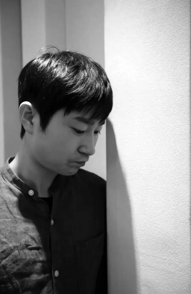 钢琴演奏|徐磊乐新歌《Moonlight》即将上线，知名音乐人刘牧参与钢琴演奏