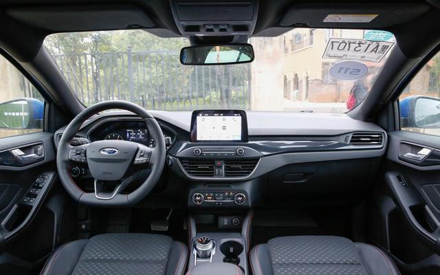 「别克君威」落地17万，懂车的买运动型车绝对绕不开这7款，都是年轻人的菜