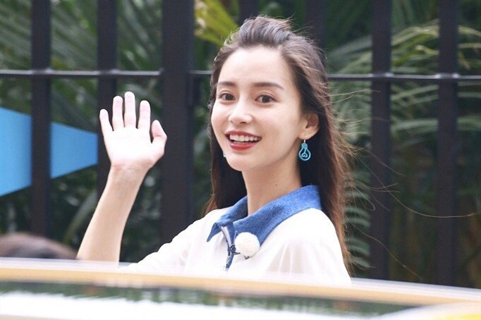 奔跑吧兄弟|Baby首次在跑男中卸妆,导演“故意”关掉滤镜,30岁素颜太真实