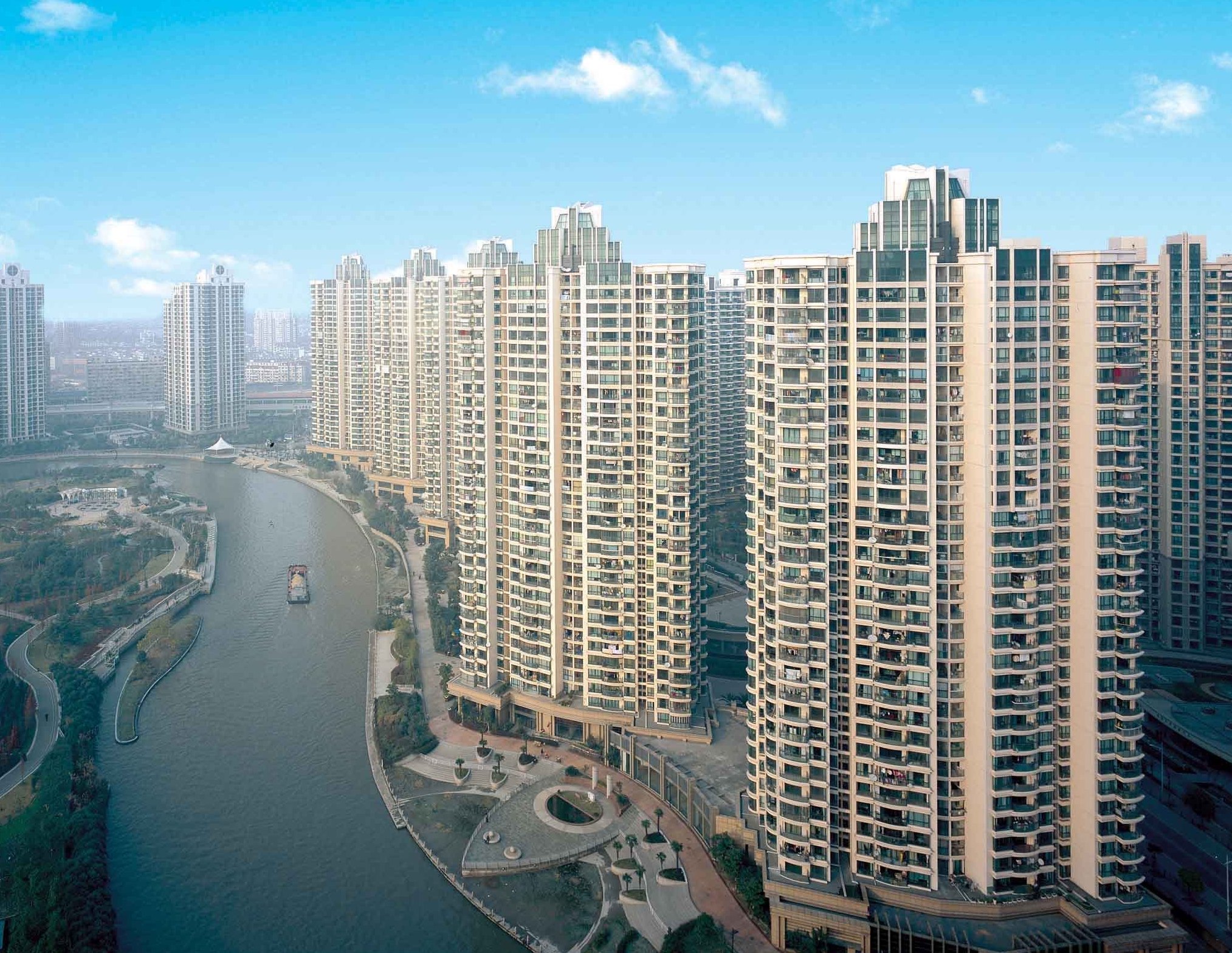 上海市|上海“巨型魔幻”小区,面积超欧洲一个国家,自己回家都会迷路