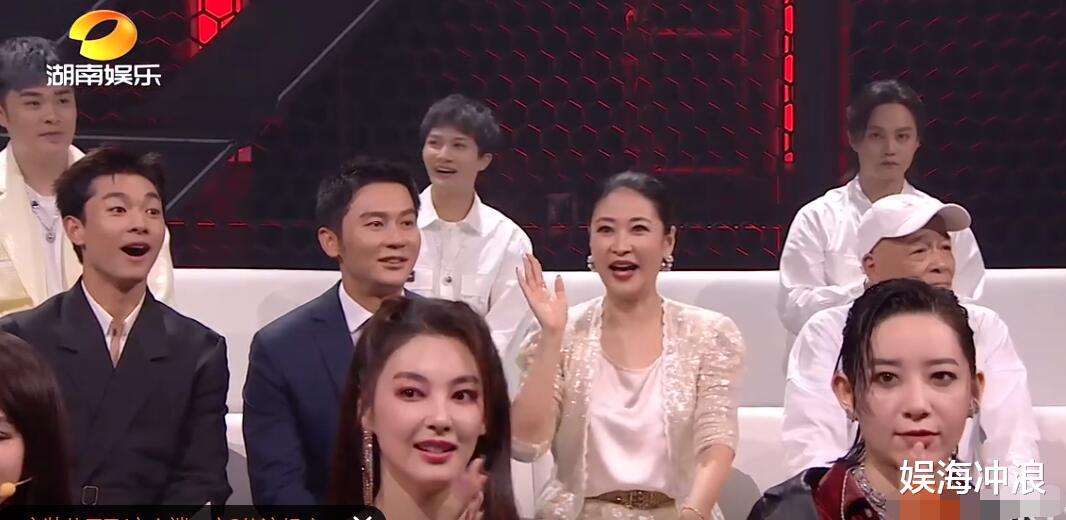 陈赫|《乘风破浪》成团夜，被抵制的陈赫坐嘉宾席最后一排，表情落寞！