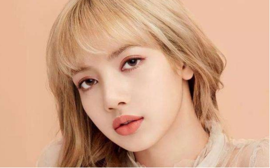 娱乐圈|老梁聊代言：lisa代言vivo s7，精美自拍，让人无法拒绝