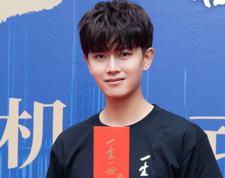 任嘉伦|任嘉伦出演《一生一世美人骨》，剧透让粉丝直呼松口气，只虐白鹿
