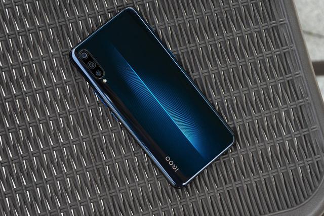 【】这款手机可以使用双WiFi，网速飙升？网友：心动了