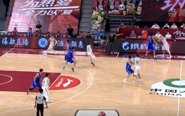 #任骏飞#最后5.1秒!任骏飞教科书式发边线球!再看看杜锋,周琦有救了