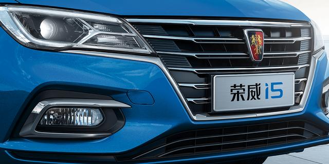 「国六标准」国产这台良心车,价格不到6W,符合国六标准不说,油耗仅为5.5L!